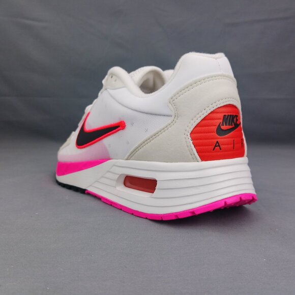 Nike Air Max Solo Women's Casual Shoes White Pink FN0784 102 Sizes 8-9.5 - Picture 5 of 8